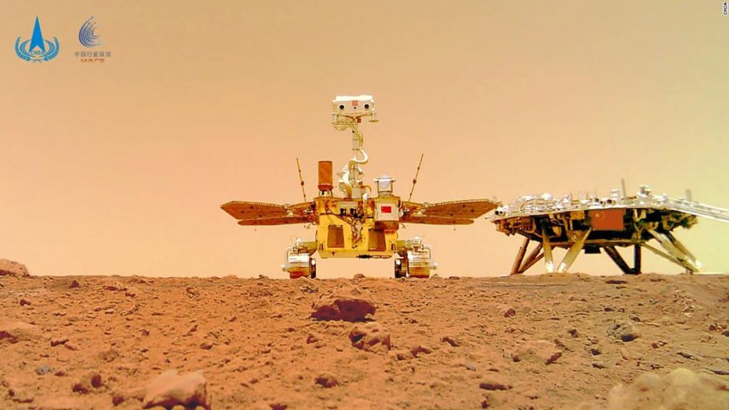 China menerbitkan gambar baru Mars yang diambil oleh penjelajah Zhurong
