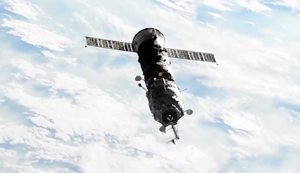 Pesawat ruang angkasa Pirs Rusia telah ditinggalkan setelah 20 tahun bertugas di stasiun luar angkasa - Spaceflight Now
