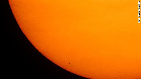 Merkurius jarang melewati matahari