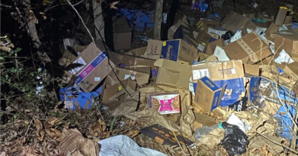 Ratusan Paket FedEx Ditemukan di Hutan Alabama