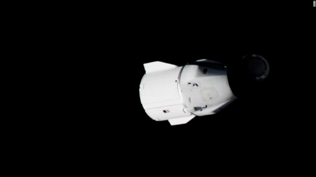 Kapal kargo DragonX SpaceX sedang dalam perjalanan ke Bumi dengan penyelidikan ilmiah dan penelitian medis