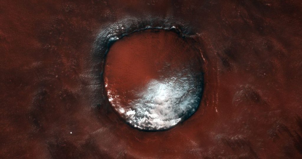Mars terlihat seperti permen lezat dalam foto pesawat luar angkasa yang menakjubkan