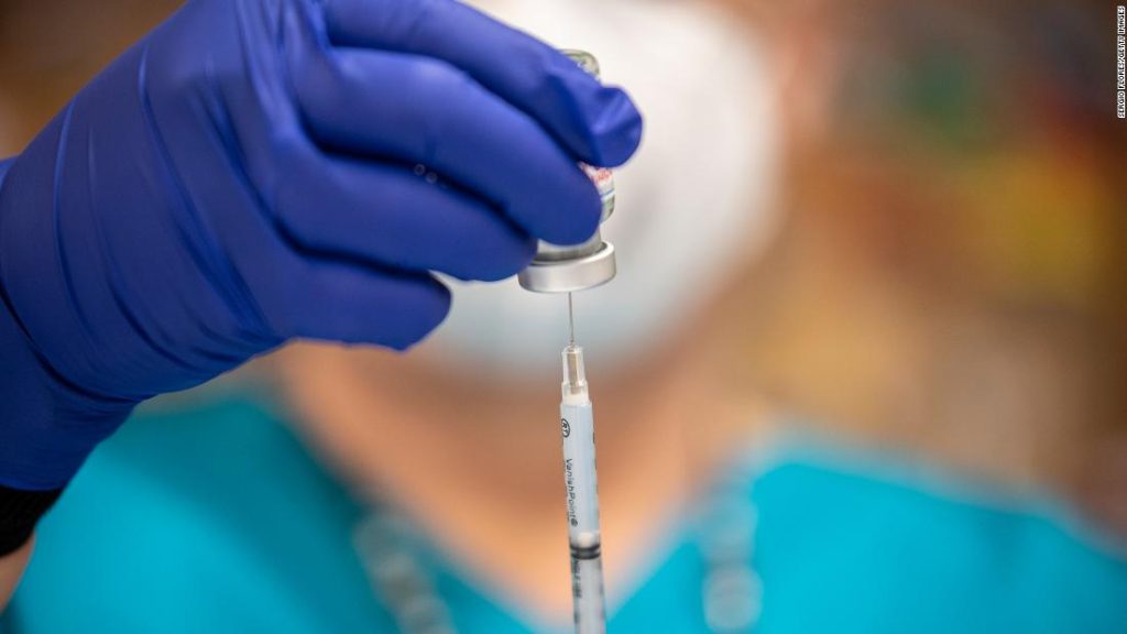 Vaksin Covid-19: Waktu antara dosis Pfizer dan Moderna Covid-19 dapat mencapai 8 minggu untuk beberapa orang, menurut pedoman CDC yang diperbarui.