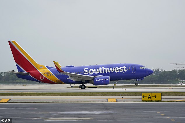 Penerbangan Southwest Airlines ditunda dan dibatalkan sepanjang hari Sabtu