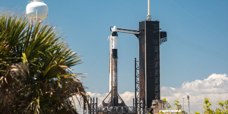 Tonton langsung: SpaceX meluncurkan misi awak keenamnya dalam dua tahun malam ini