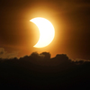 Tonton foto-foto menakjubkan dari gerhana matahari 