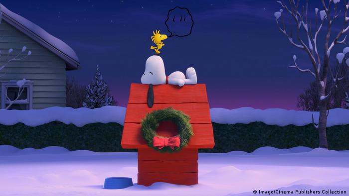 Snoopy tidur di rumah anjingnya (Koleksi Penerbit Imago / Bioskop)