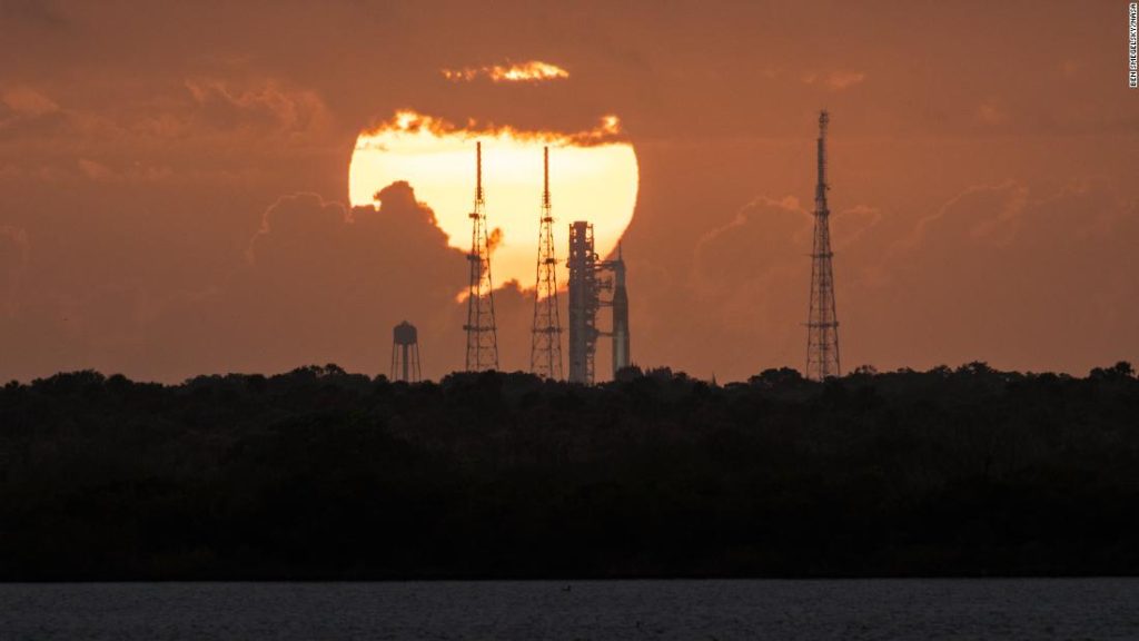 Roket supermoon Artemis I NASA akan mendapatkan tes lagi sebelum diluncurkan pada bulan Juni