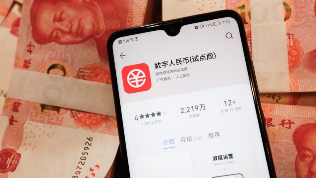 Yuan digital Tiongkok pergi ke sekolah dengan kartu pelajar yang memberi orang tua kendali atas pengeluaran
