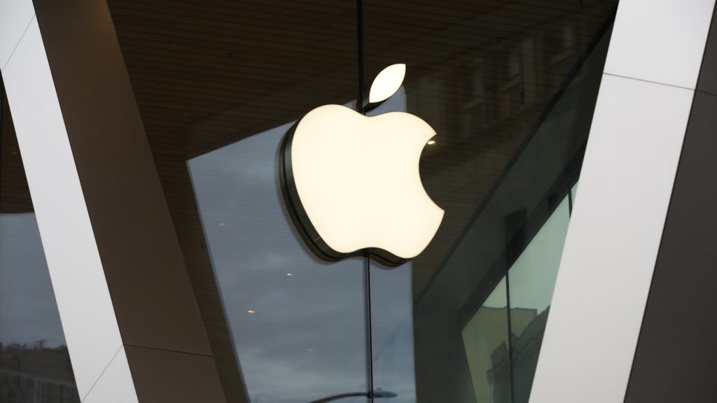 Pekerja Apple memilih untuk bergabung dengan serikat pekerja di toko Maryland: NPR