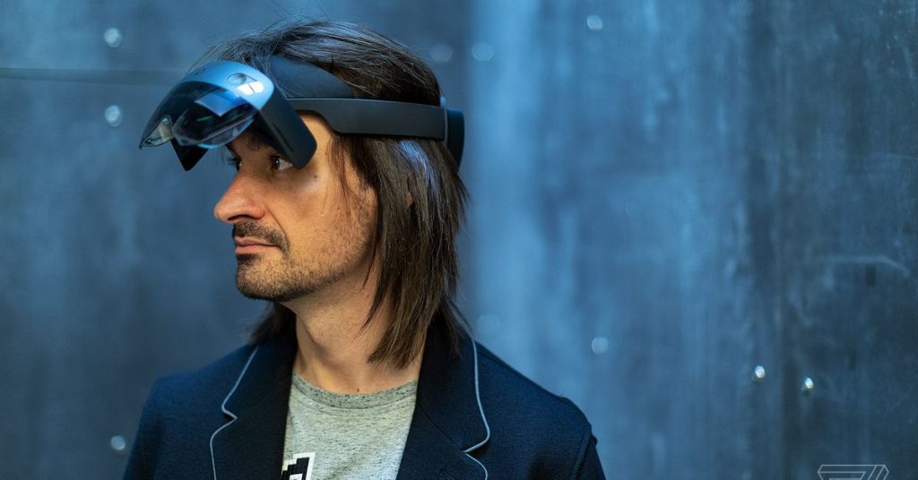 Alex Kipman, presiden Microsoft HoloLens, telah mengundurkan diri setelah tuduhan pelanggaran