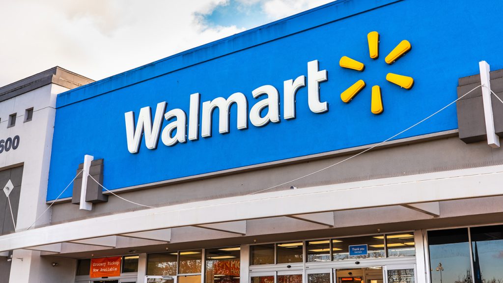 FTC menuntut Walmart karena diduga mengizinkan penipuan transfer uang di dalam toko