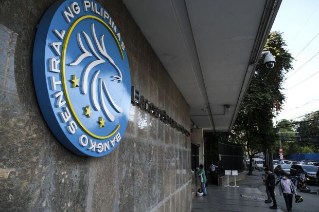 Gubernur bank sentral Filipina mengatakan dia mungkin menaikkan suku bunga sebesar 100 basis poin tahun ini