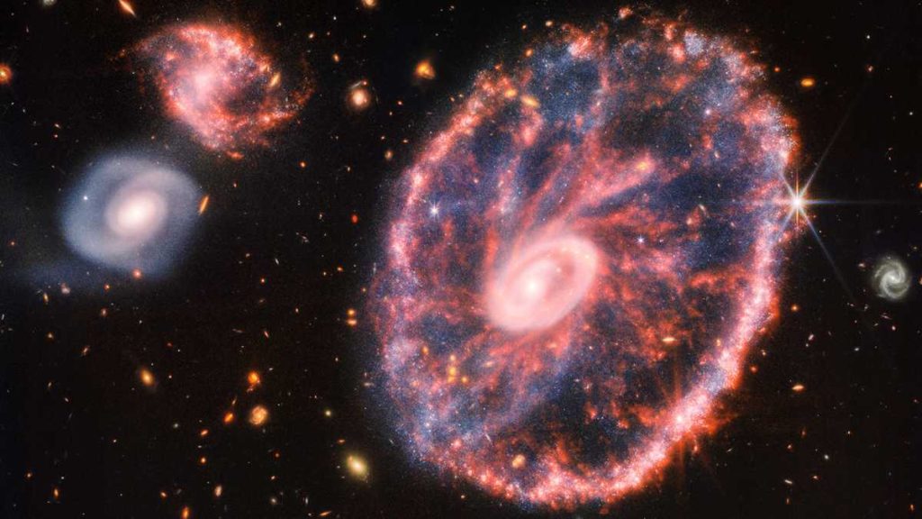 Jenis galaksi yang langka menyilaukan dalam gambar teleskop Webb baru