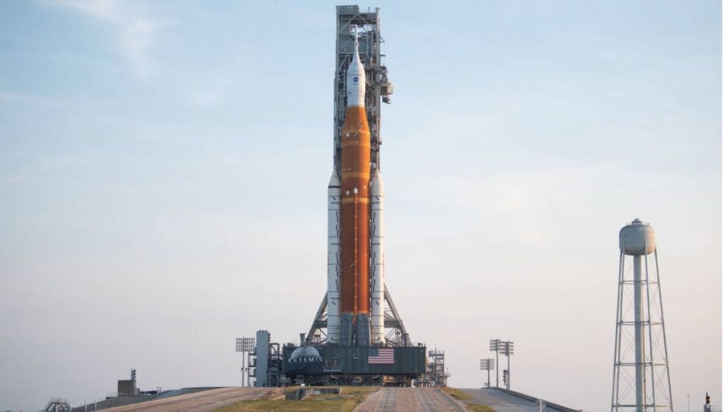 Tonton peluncuran roket Artemis 1 SLS di bulan raksasa NASA di webcast gratis