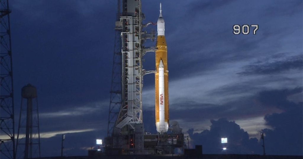 Kebocoran hidrogen menunda peluncuran Artemis ke bulan selama beberapa minggu