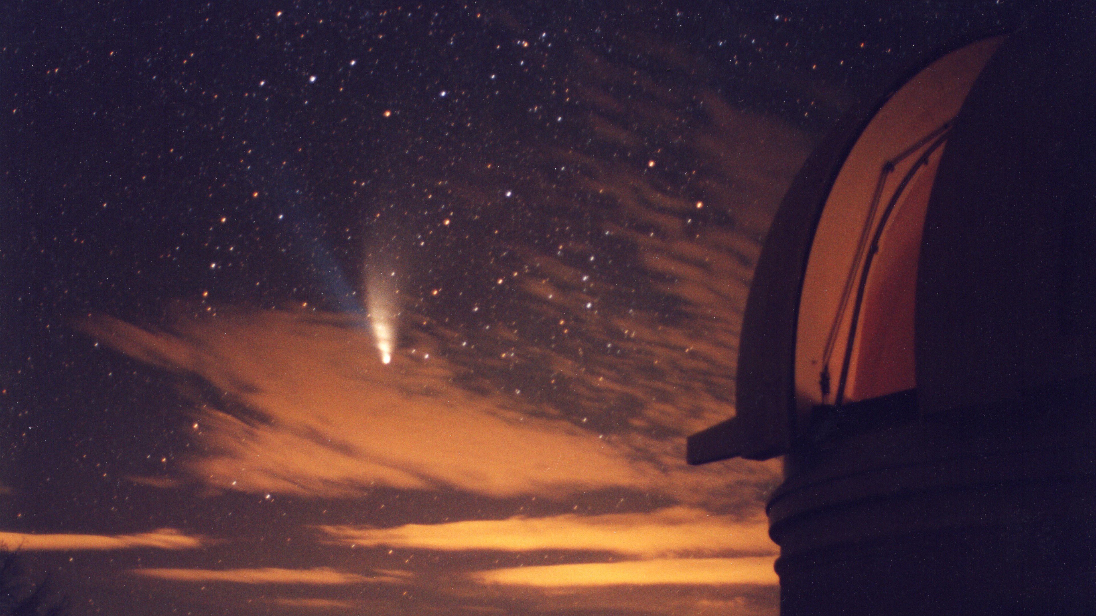 Komet Hale-Bopp tidak akan kembali ke tata surya bagian dalam selama ribuan tahun.