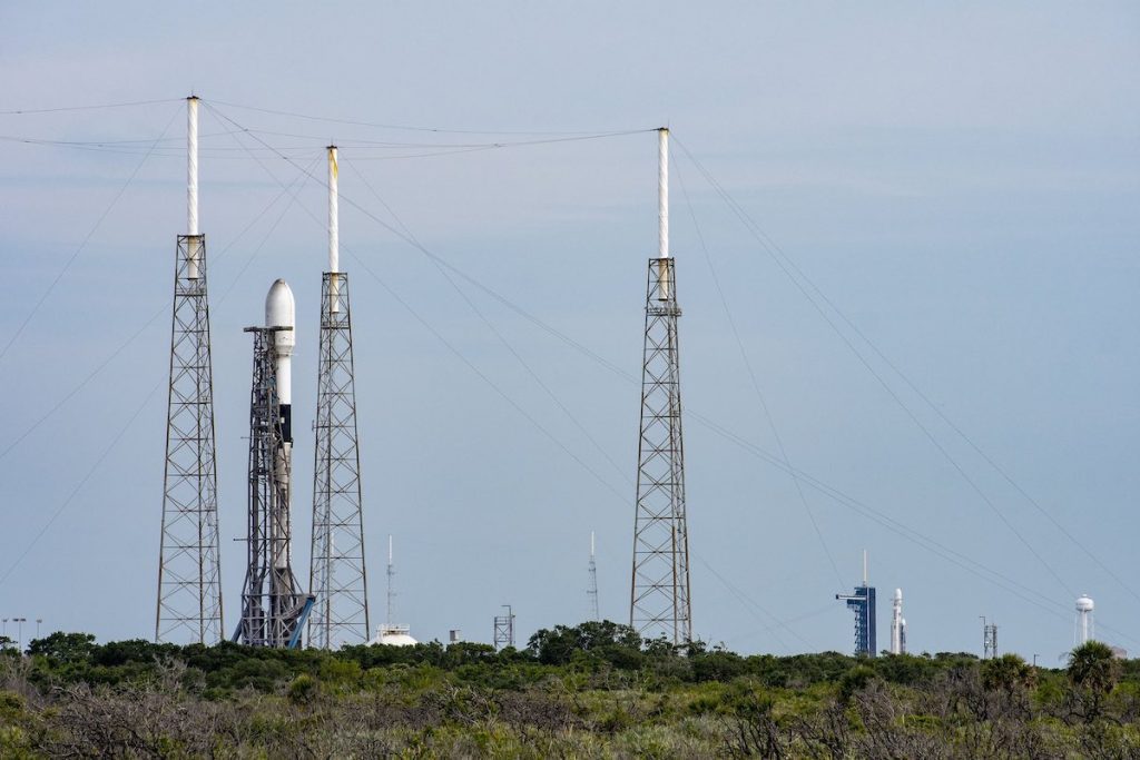 SpaceX meluncurkan roket Falcon 9 dengan dua satelit Internet O3b - Spaceflight Now