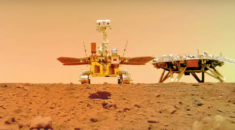 Selfie Zurong Mars Rover