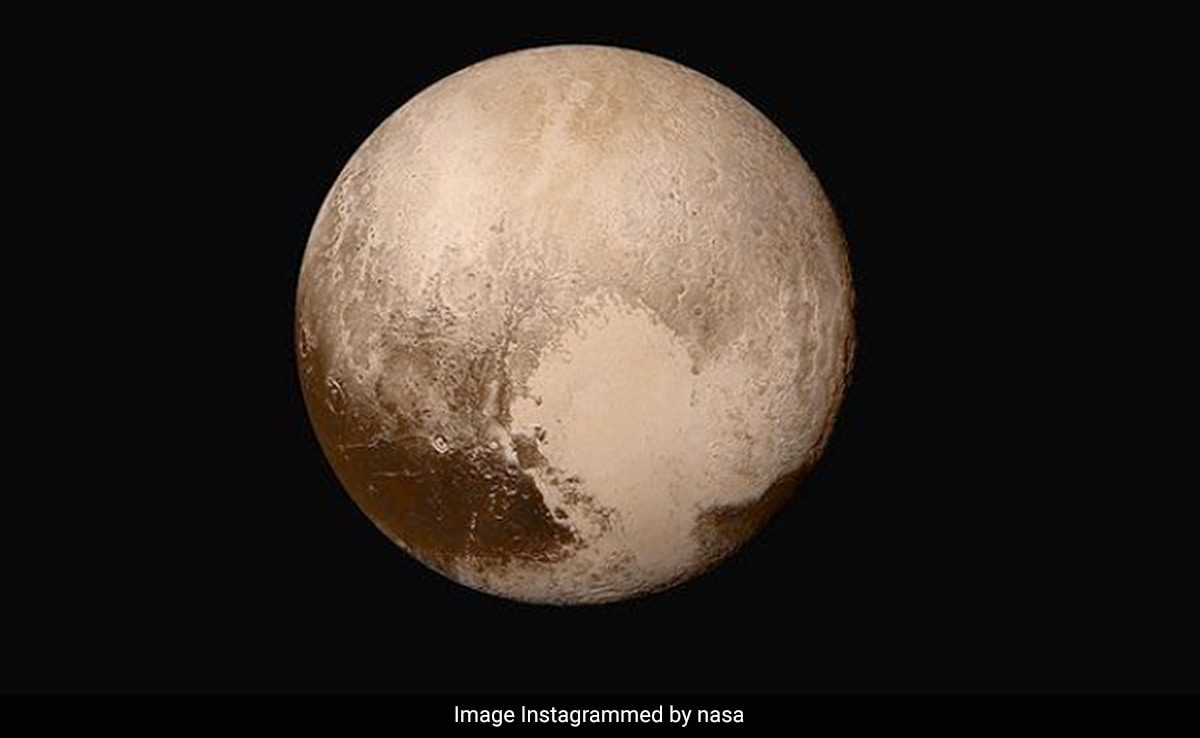 “NASA Shares Stunning Photo of Heart-Shaped Glacier on Pluto’s Surface”