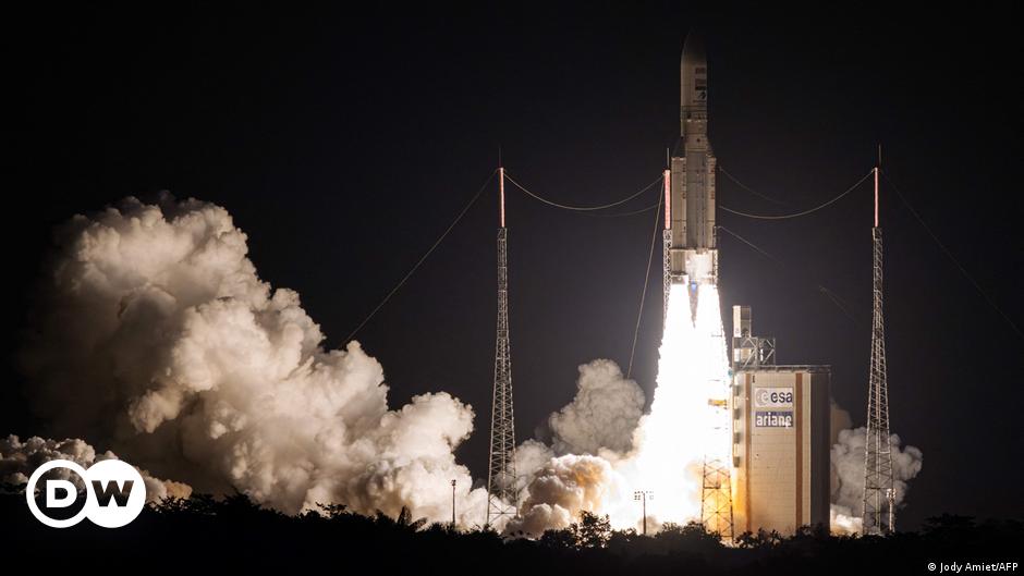 Roket Ariane 5 Eropa diluncurkan untuk terakhir kalinya - DW - 06/07/2023