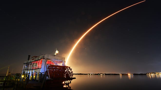 Pembaruan langsung dari peluncuran Falcon 9 Starlink di Cape