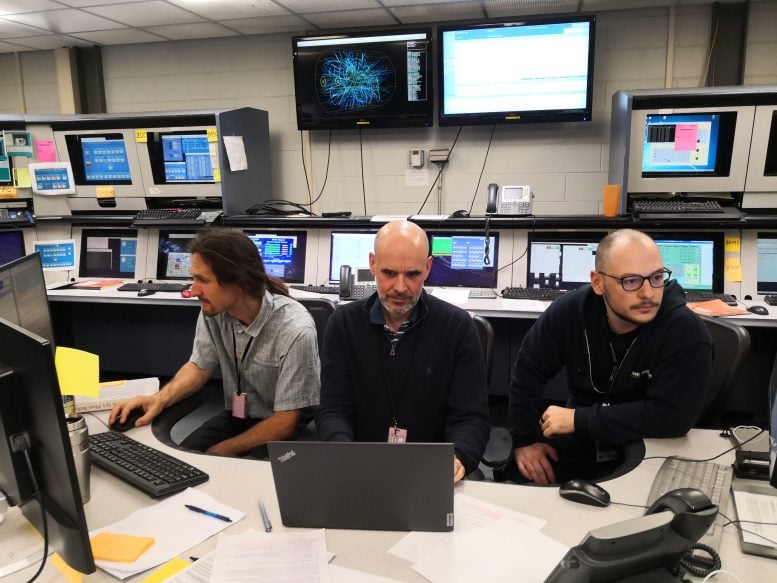 Para peneliti dari Universitas Eötvös sedang mengerjakan data quark