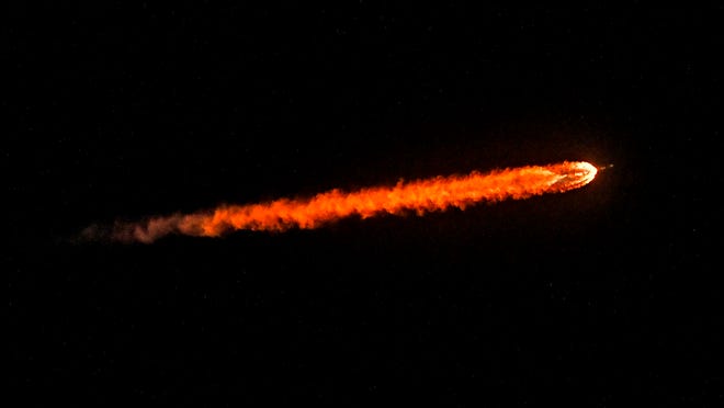 SpaceX menargetkan peluncuran Starlink pada Minggu malam dari Cape, menurut catatan