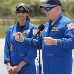 Astronot NASA Butch Wilmore dan Sonny Williams tiba di Florida dengan penerbangan luar angkasa berawak pertama Boeing.