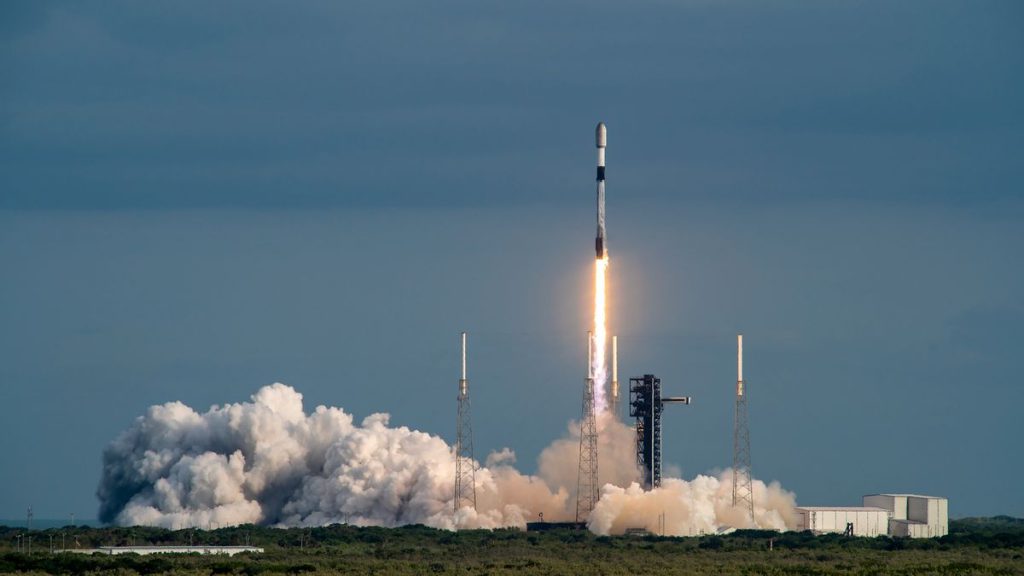SpaceX akan meluncurkan 23 satelit Starlink dari Florida pada Selasa pagi