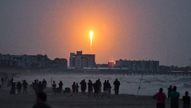 Roket SpaceX diluncurkan hari ini?  Cara menonton peluncuran Selasa malam