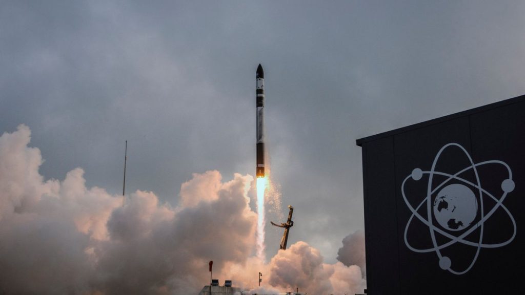 Rocket Lab meluncurkan satelit iklim kedua seukuran kotak sepatu untuk NASA