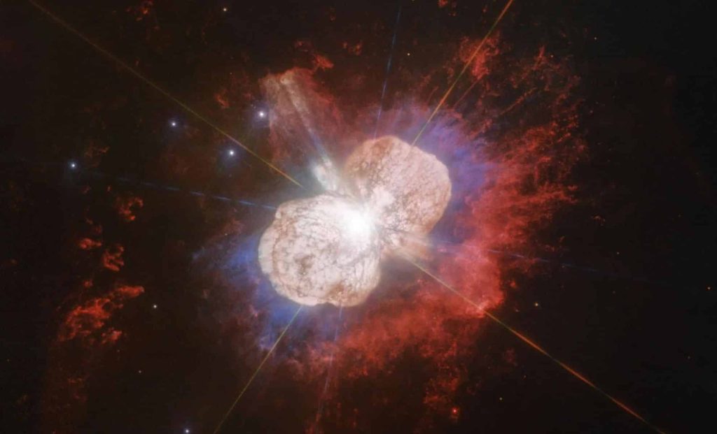 NASA sedang memantau bintang raksasa Eta Carinae yang mendekati ledakan menakjubkan yang dapat dilihat dari Bumi