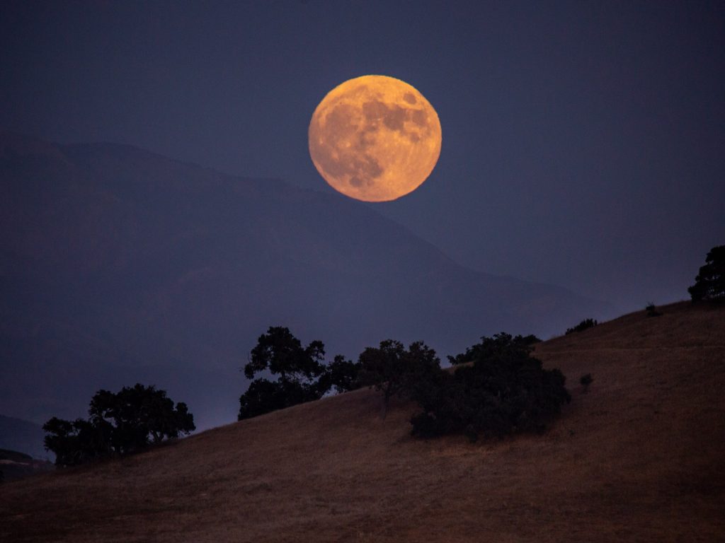 Harvest Moon dan Super Moon Menghadirkan Gerhana Bulan Sebagian: Bagaimana dan Kapan Menyaksikannya | Berita luar angkasa